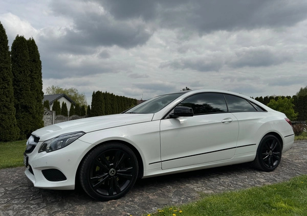 Mercedes-Benz Klasa E cena 99000 przebieg: 181401, rok produkcji 2015 z Włocławek małe 742